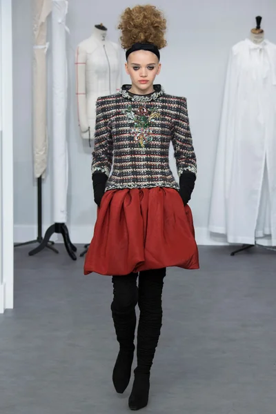 Look 19